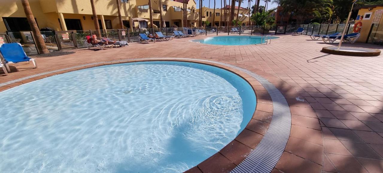 Oasis Royal 3 Piscinas Apartment Corralejo Luaran gambar